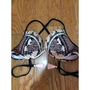 Victoria’s Secret Bikini Top 34d